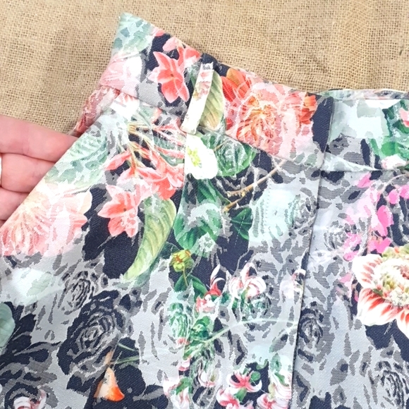 Jaspal Size XS Floral Shorts (approx 8) - Picture 2 of 7